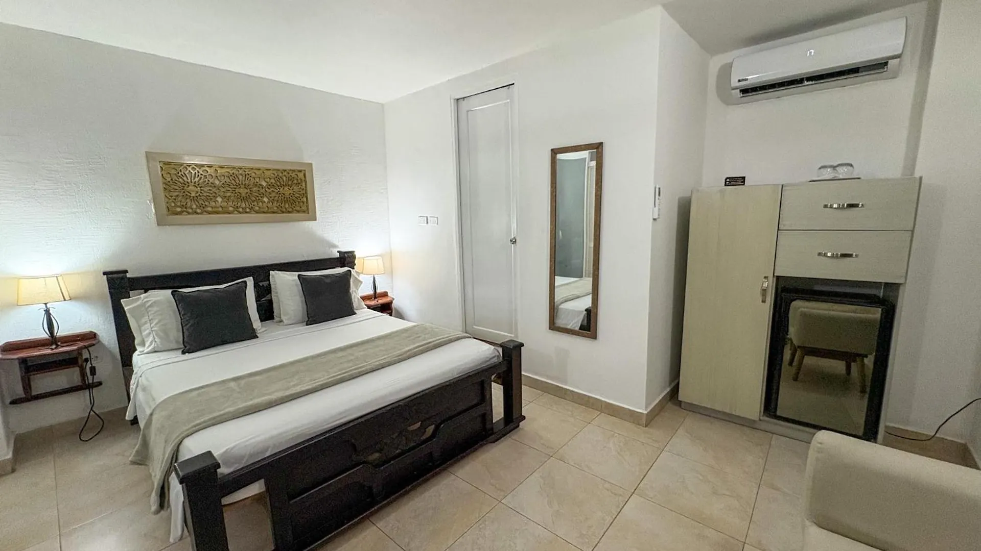 Hotel At The Park Cartagena