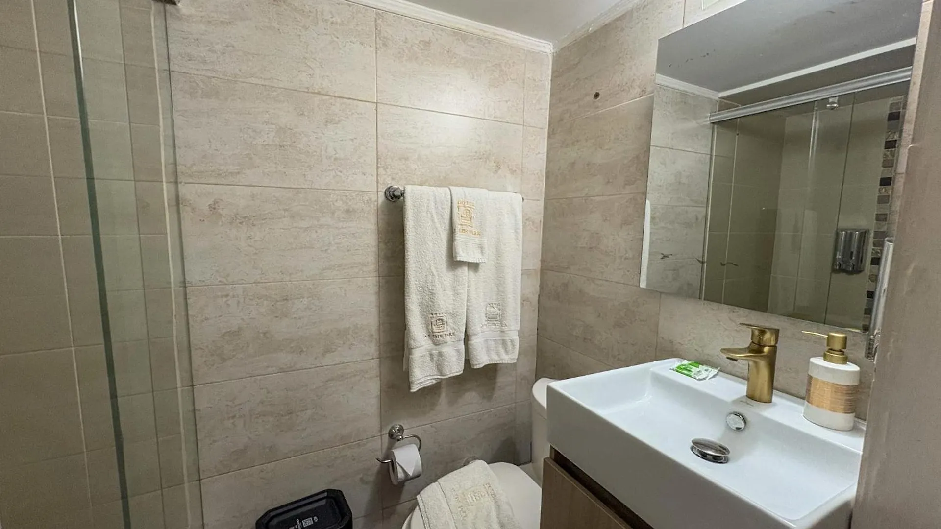 Hotel At The Park Cartagena