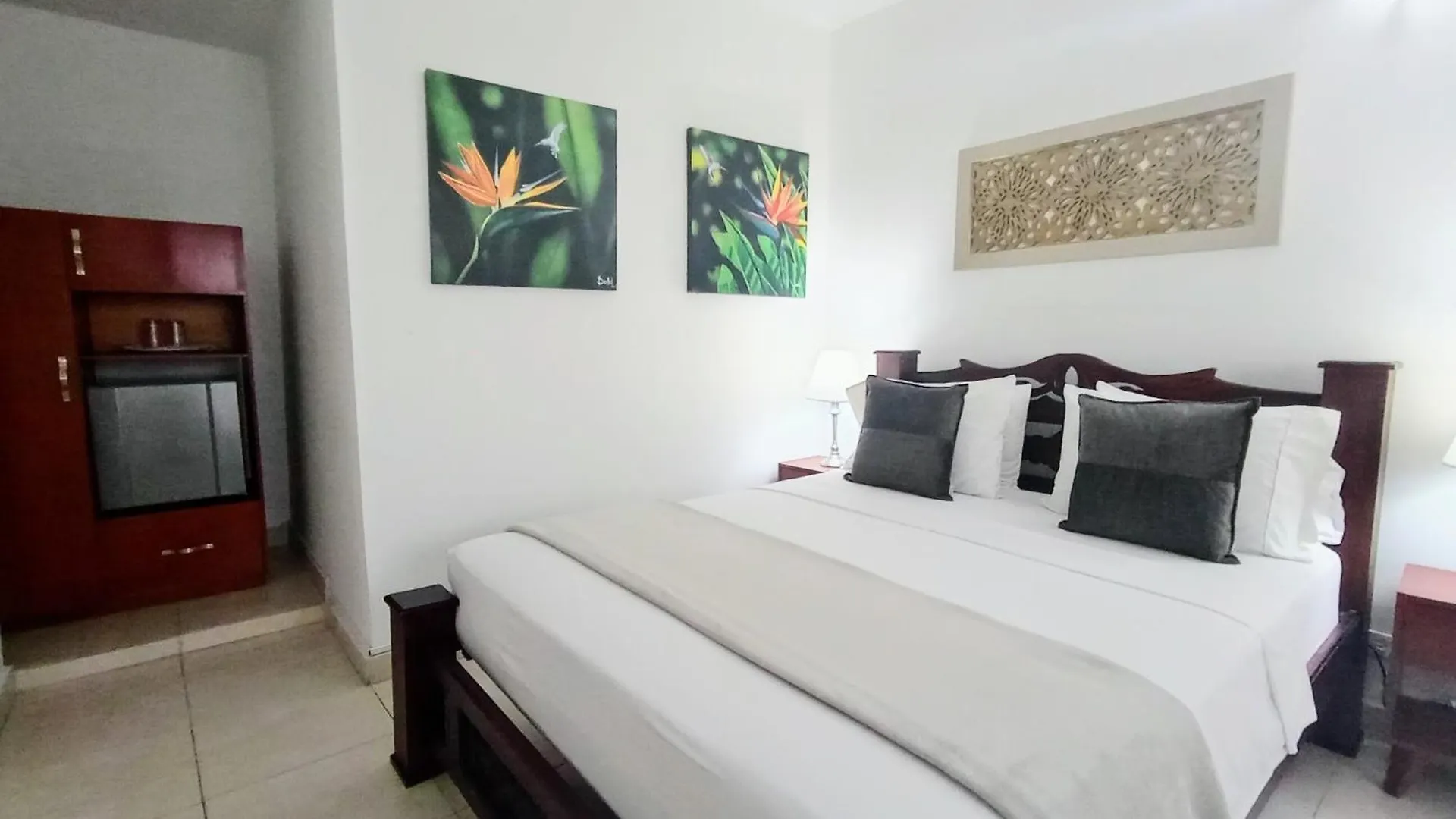 Hotel At The Park Cartagena 3*,