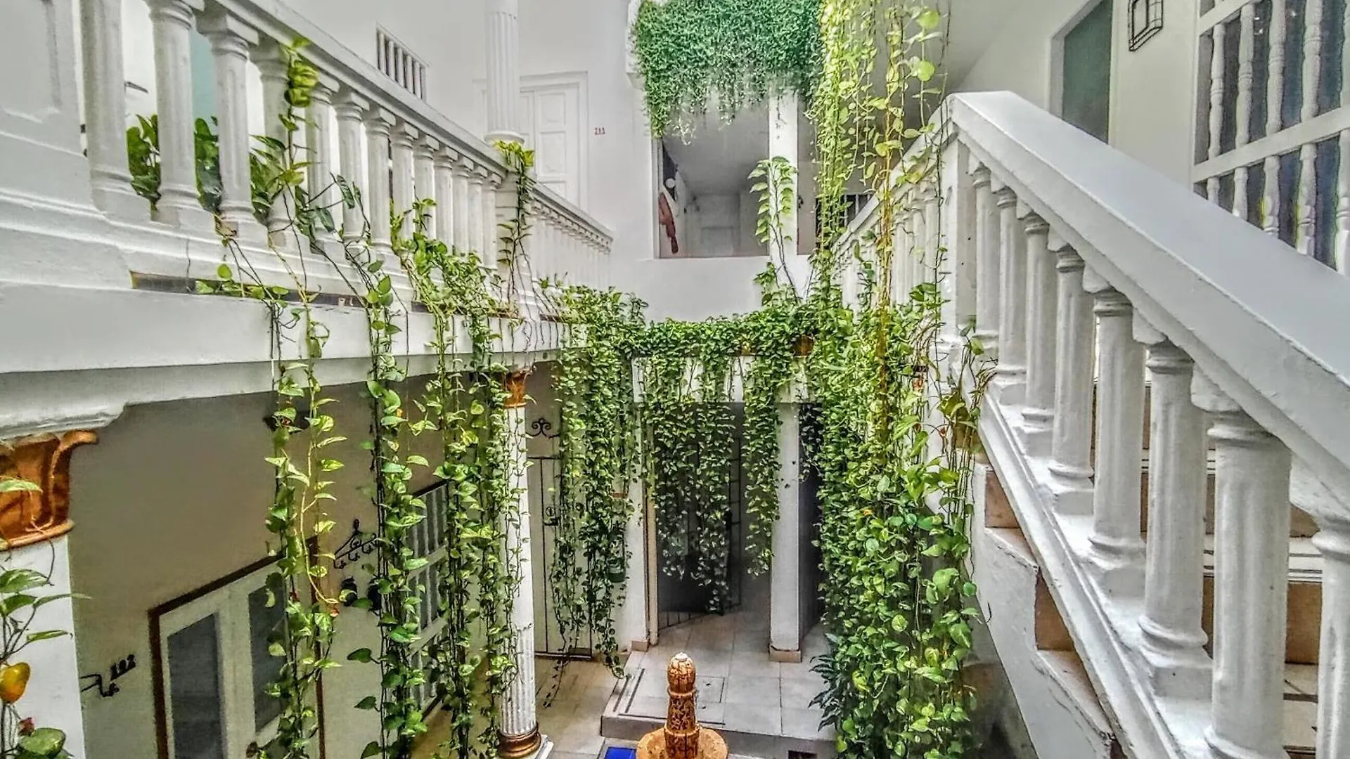 Hotel At The Park Cartagena