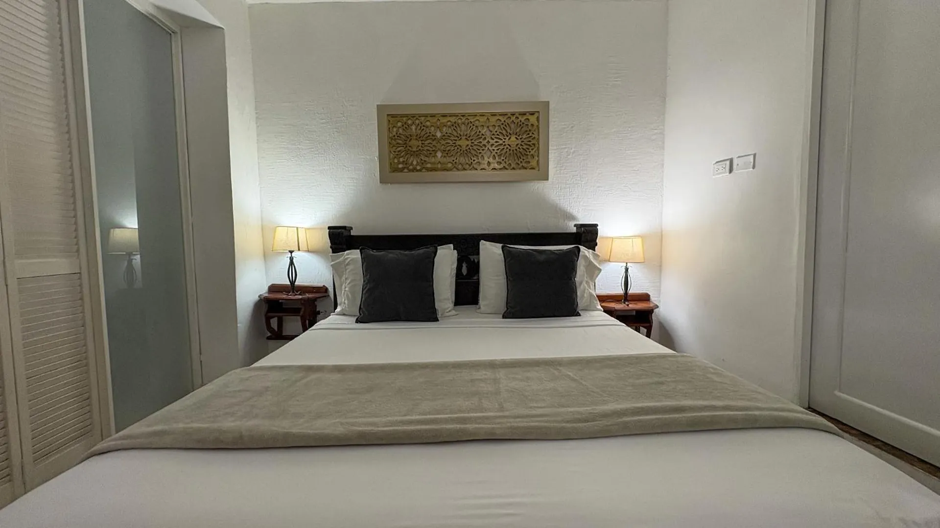 Hotel At The Park Cartagena