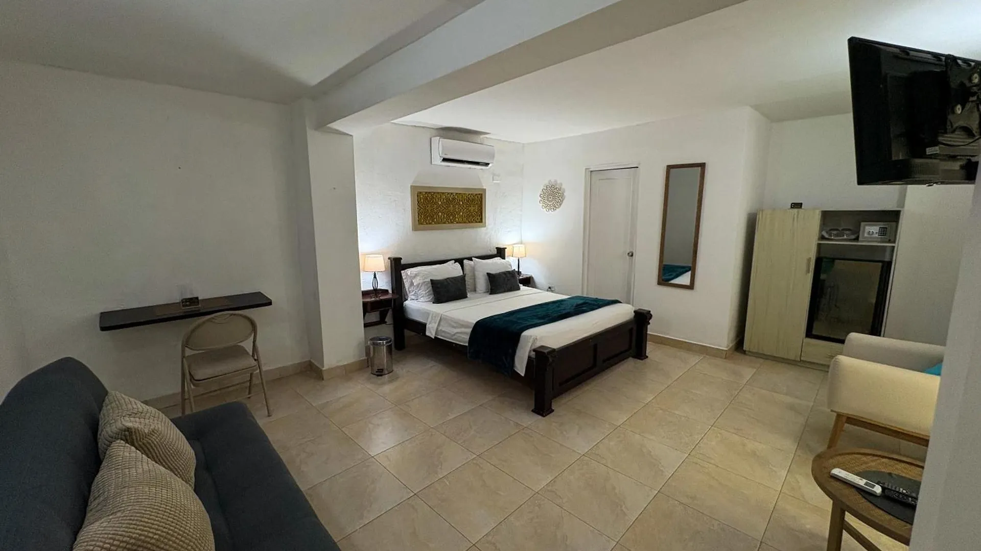 Hotel At The Park Cartagena 3*,  Colombia
