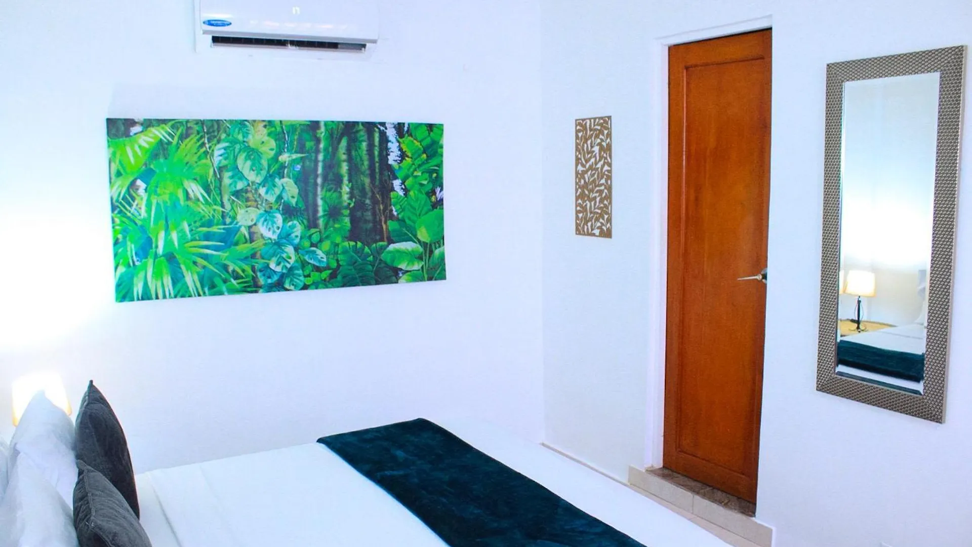 Hotel At The Park Cartagena