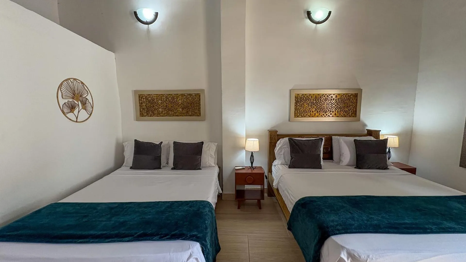 Hotel At The Park Cartagena